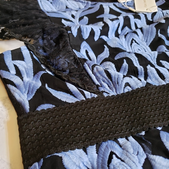 Foxiedox Rosabel Embroidered Midi Sheath Dress Blue Black Large NWT - Picture 5 of 11